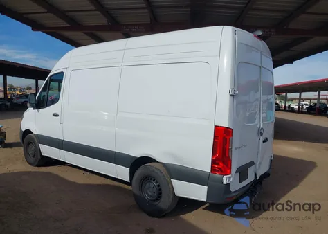 2025 Mercedes-Benz Sprinter 2500 Standard Roof 4-Cyl Diesel z USA, uszkodzony, nr VIN W1Y4KBHY6ST203442